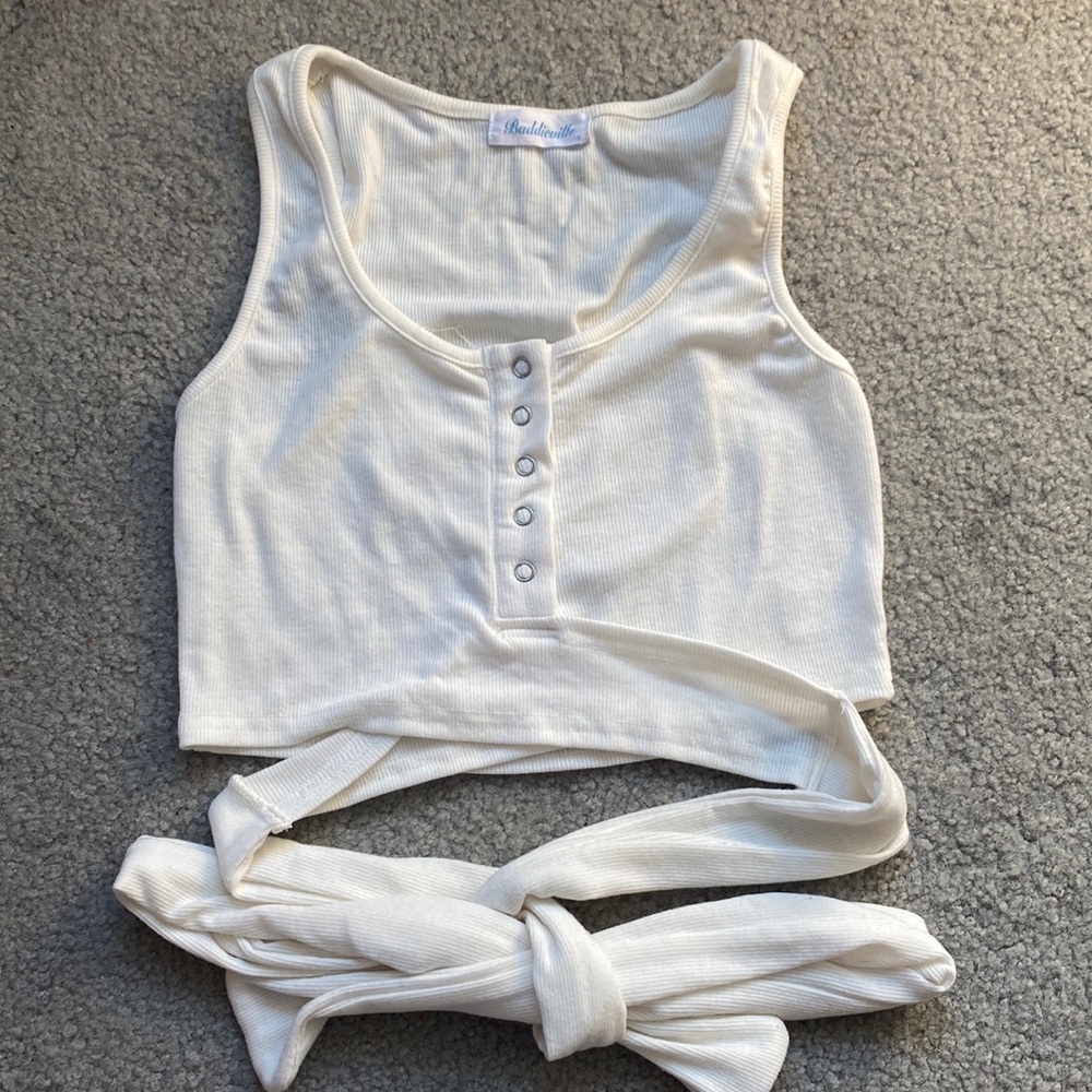White tie around crop top
